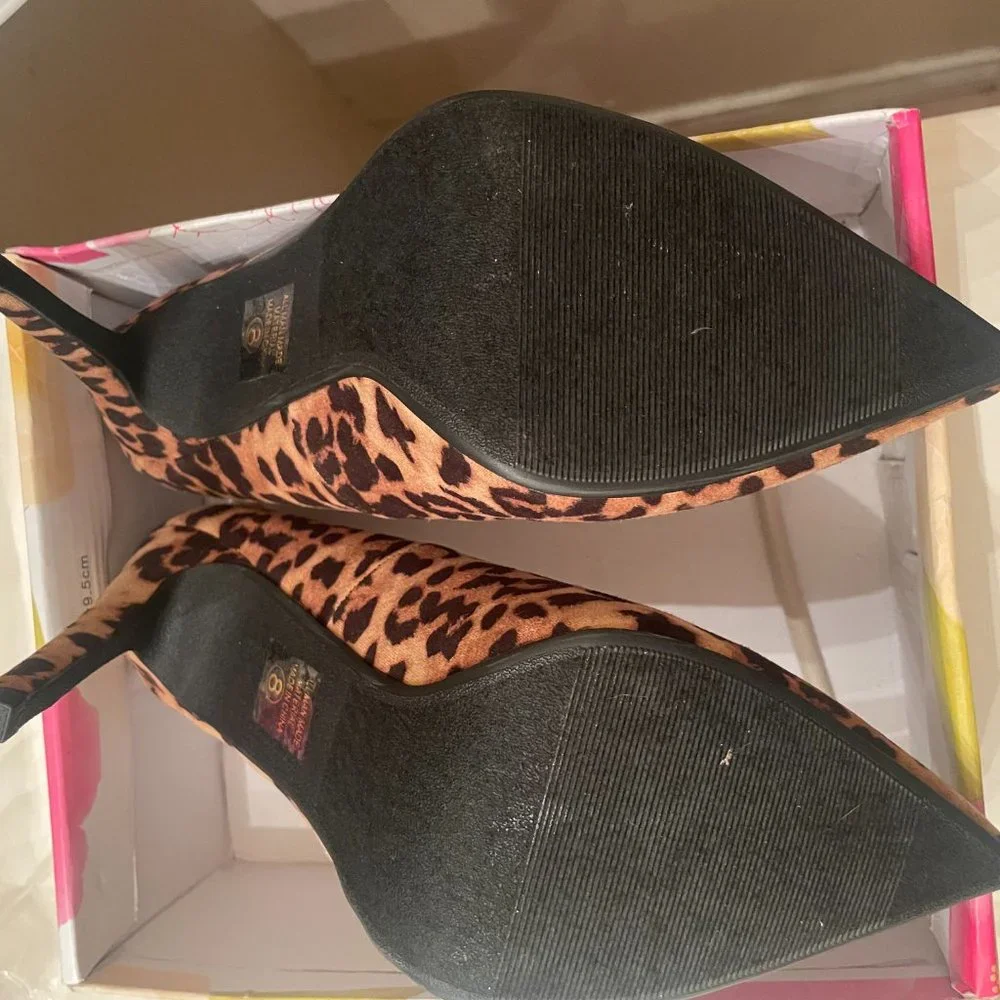 Leopard Pumps - Picture 3 of 4